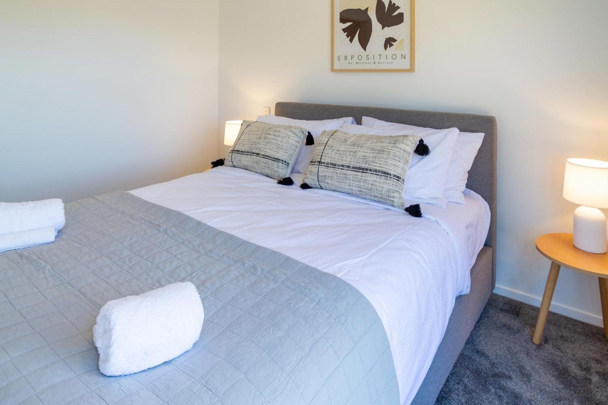 オークランドChic 2-Bed Gem: Trust Arena Proximity - West Aklアパートメント エクステリア 写真